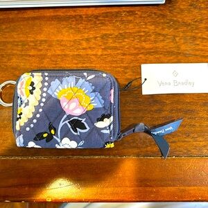 Vera Bradley RFID Petite /Zip - Around Wallet 263228-R-47/ Charmont Meadow